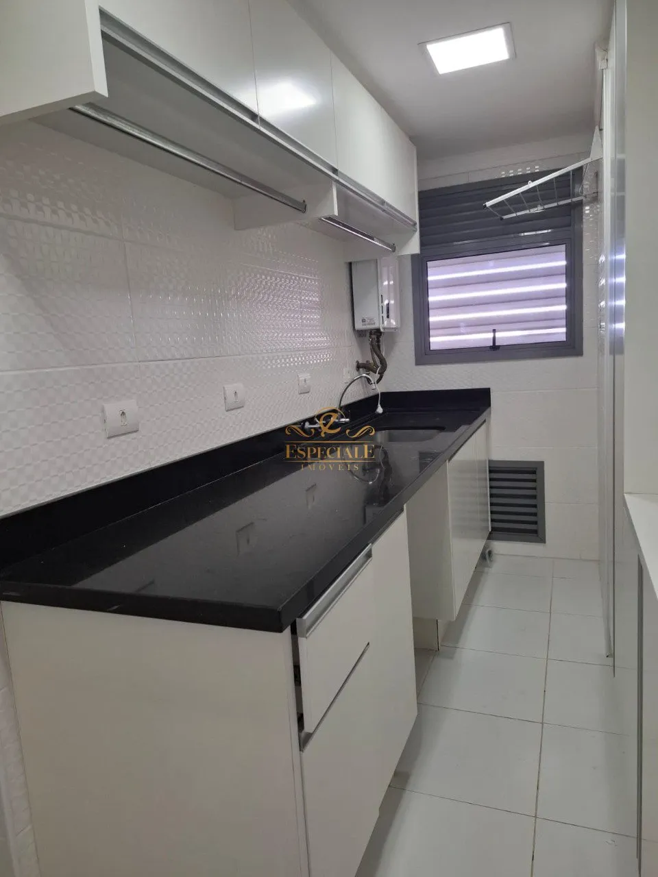 Furnished apartment with 3 bedrooms and integrated kitchen — photo 11