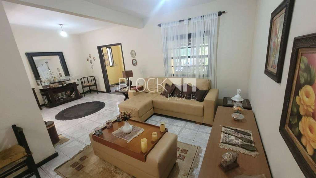 Casa de 400 m² com 3 quartos e piso em cerâmica — photo 7