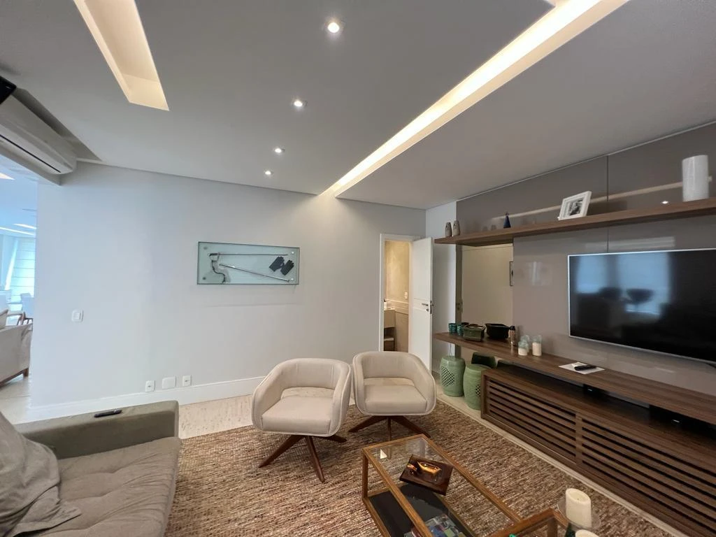 Furnished 700 m² house with 4 en-suites and 4 parking — photo 24