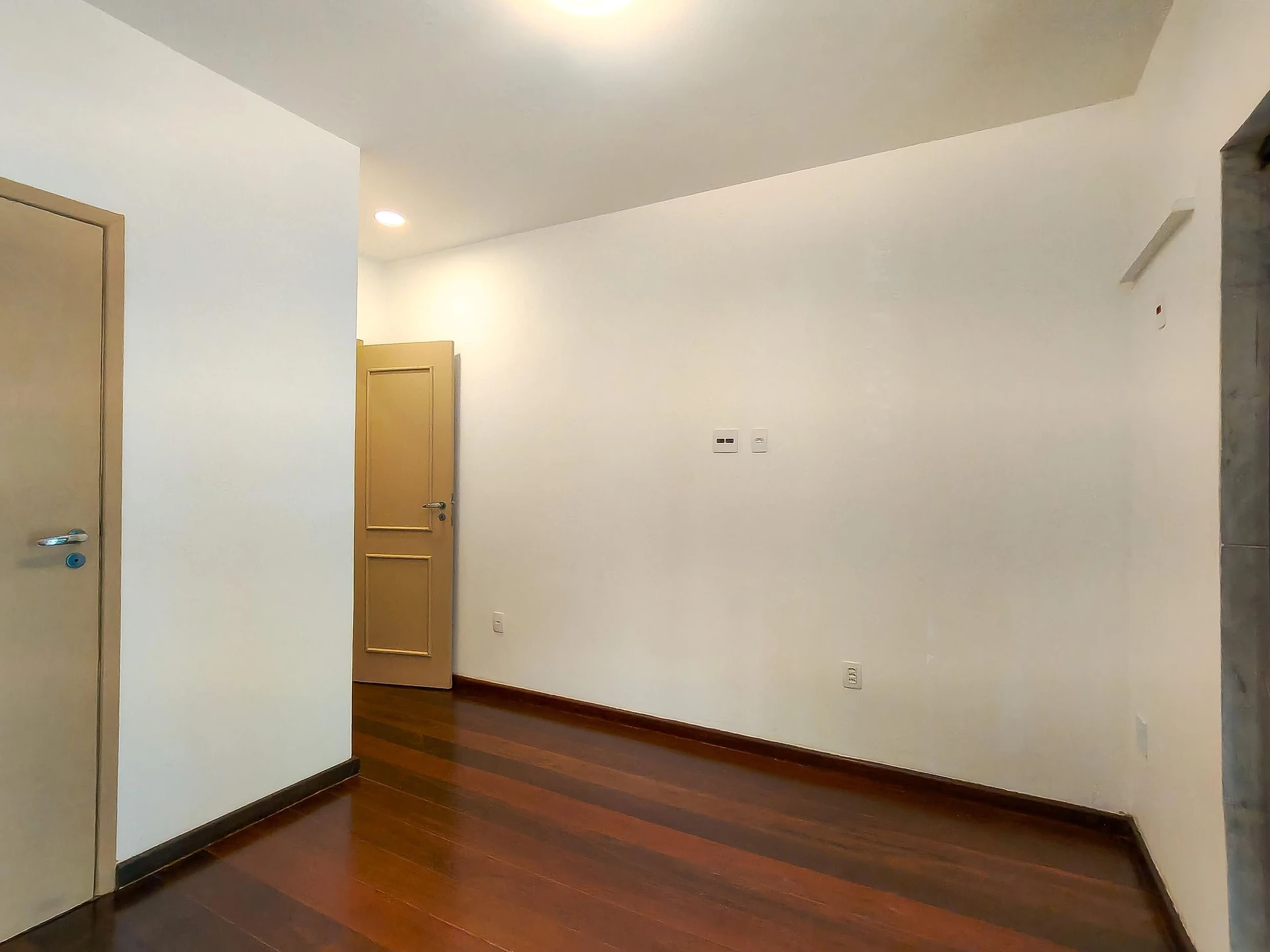 House for rent with 5 bedrooms and 8 bathrooms — photo 88