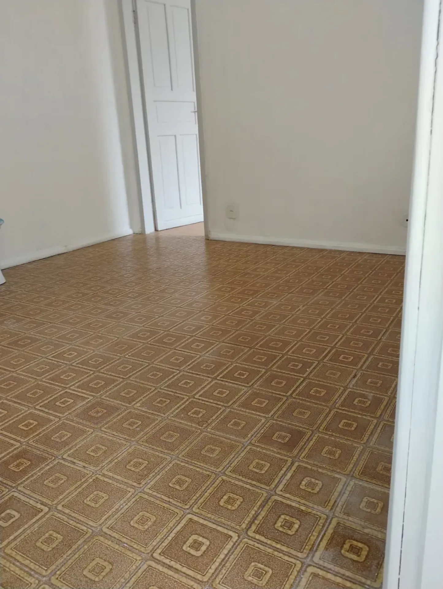 Unfurnished apartment with no parking, 50 m², 1 bed 1 bath — photo 27