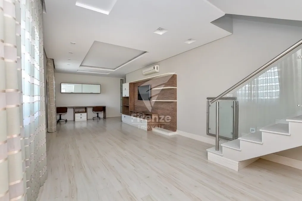 Furnished 352 m² apartment with 3 en-suite bedrooms — photo 12