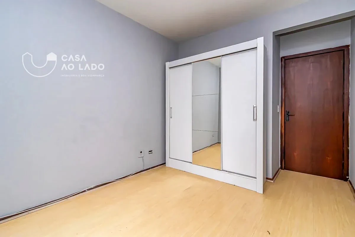 Apartment, 39 m², with wood or laminate floors — photo 3