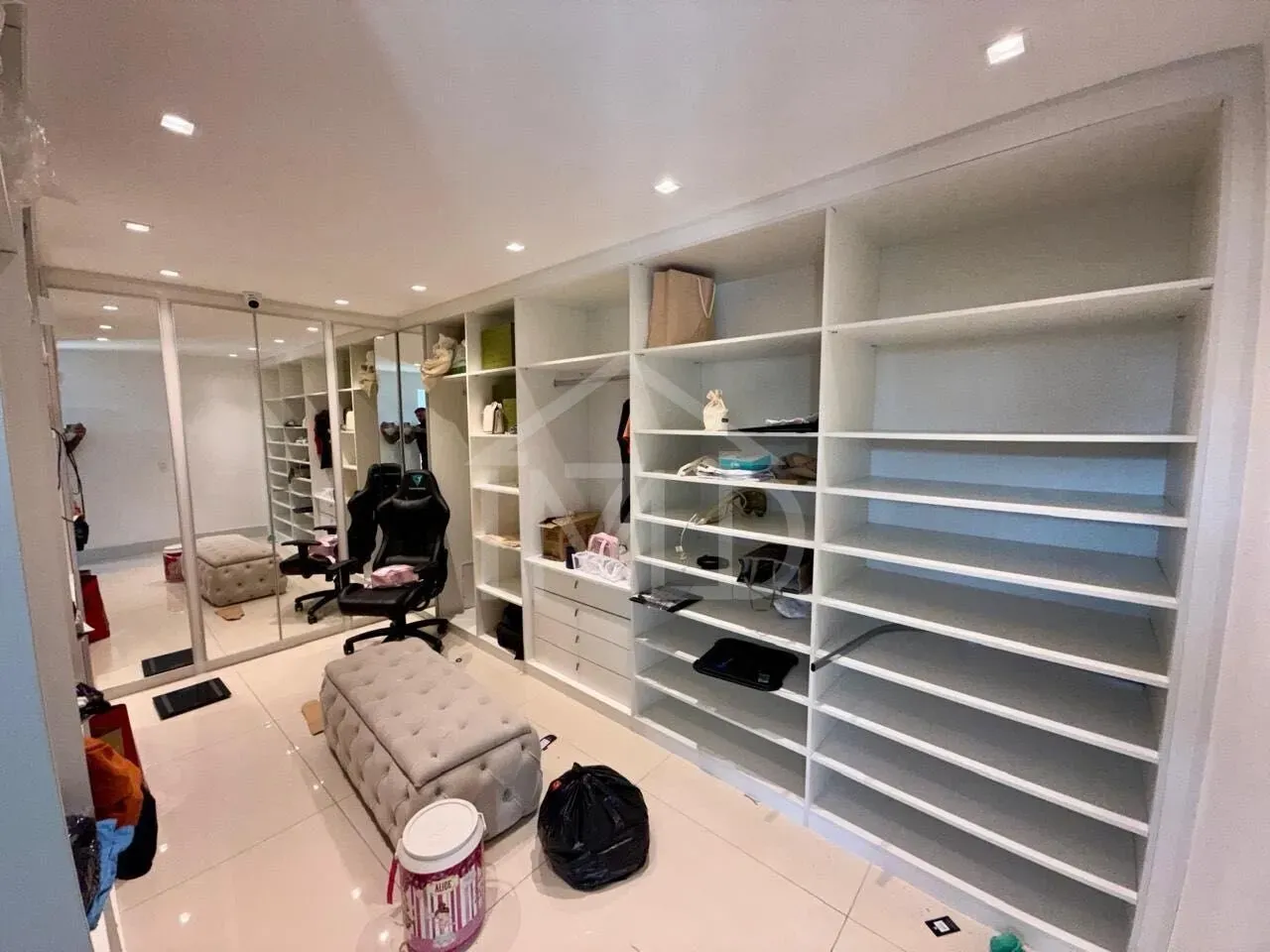 House with 3 suites, pool, 300 m² and 2 parking spots — photo 27