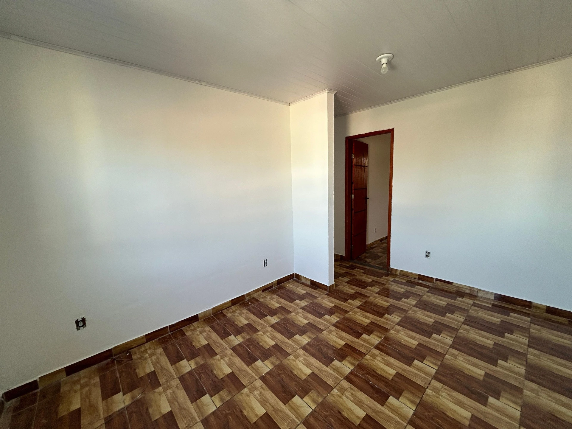 Квартира з 2 спальнями та 1 ванною з душовою зі скла — photo 12