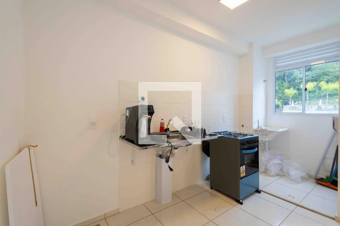 2-bedroom apartment with gas stovetop kitchen — photo 15