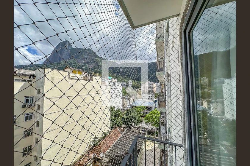 1-bedroom apartment with 2 bathrooms and a balcony — photo 38