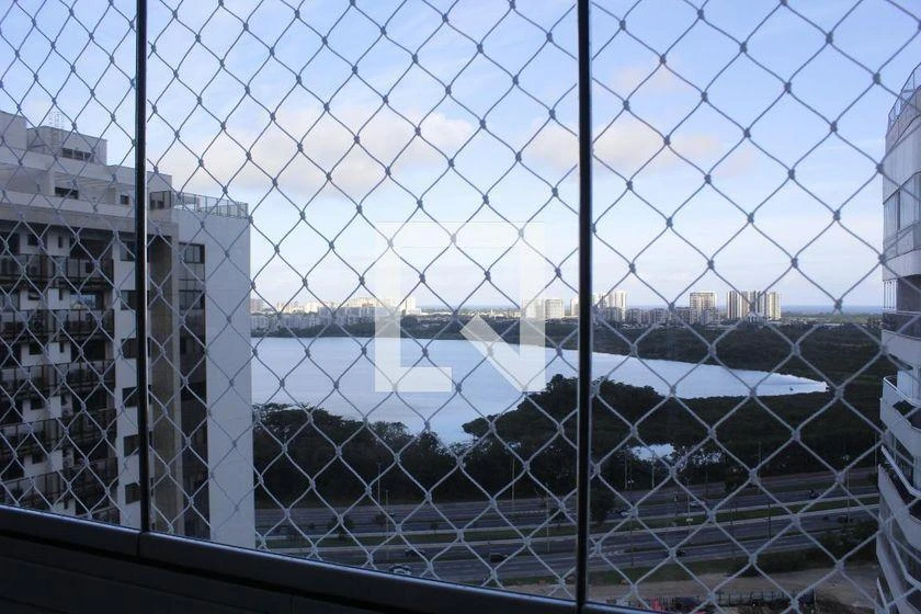 Furnished apartment, 115 m², with a glass-enclosed balcony — photo 16