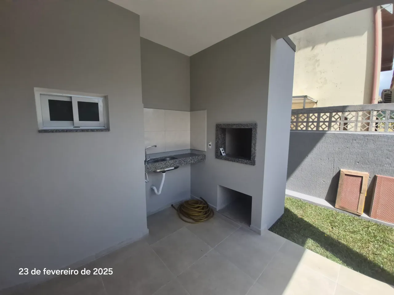 House with 2 bedrooms and 2 suites with open-plan kitchen