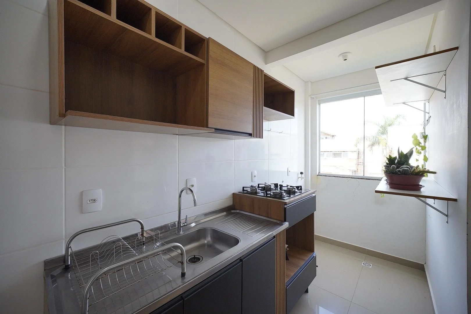Квартира 65 м² с грилем на балконе и застеклённым балконом — photo 12