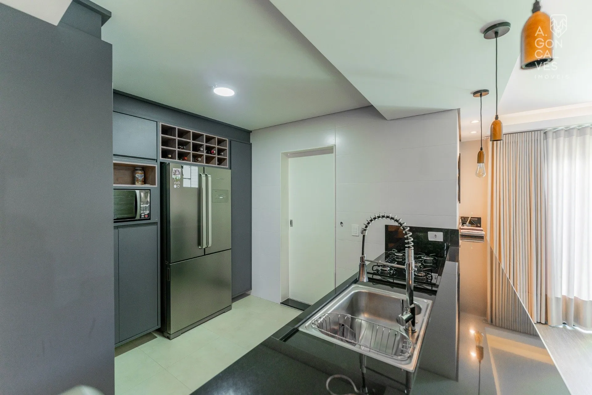 Casa com 3 suítes e 350 m², terraço e jardim — photo 19