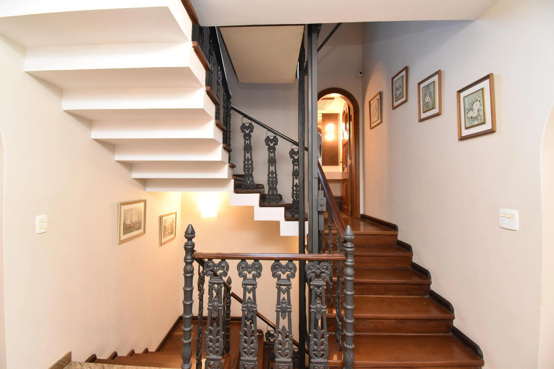 Casa mobiliada com 5 quartos e 3 suítes — photo 68