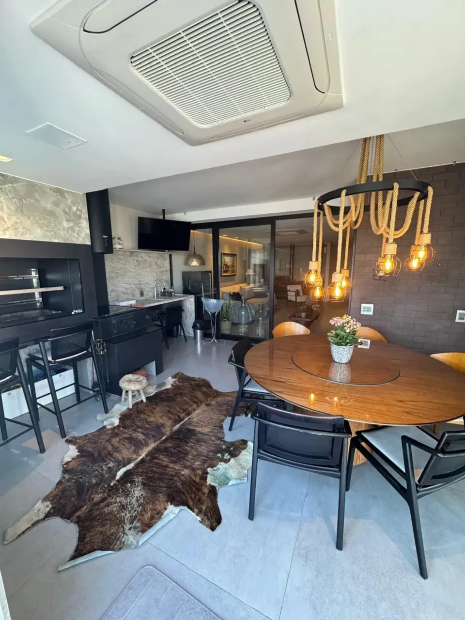 Apartamento mobiliado com 3 quartos e 5 banheiros — photo 7