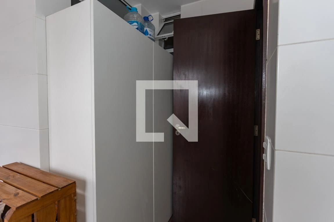 Apartamento mobiliado com 3 quartos, 1 suíte e 3 banheiros — photo 29