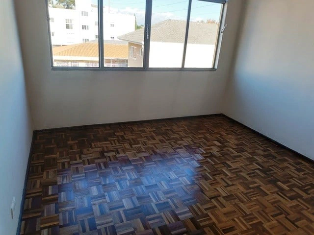 Ground-floor apartment with 3 bedrooms and 1 bathroom — photo 2