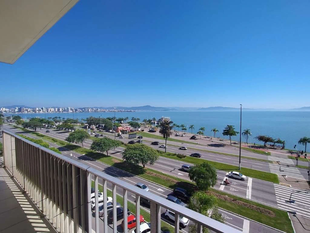 Apartamento com 3 quartos e 1 suíte, 170 m² bem cuidado — photo 2