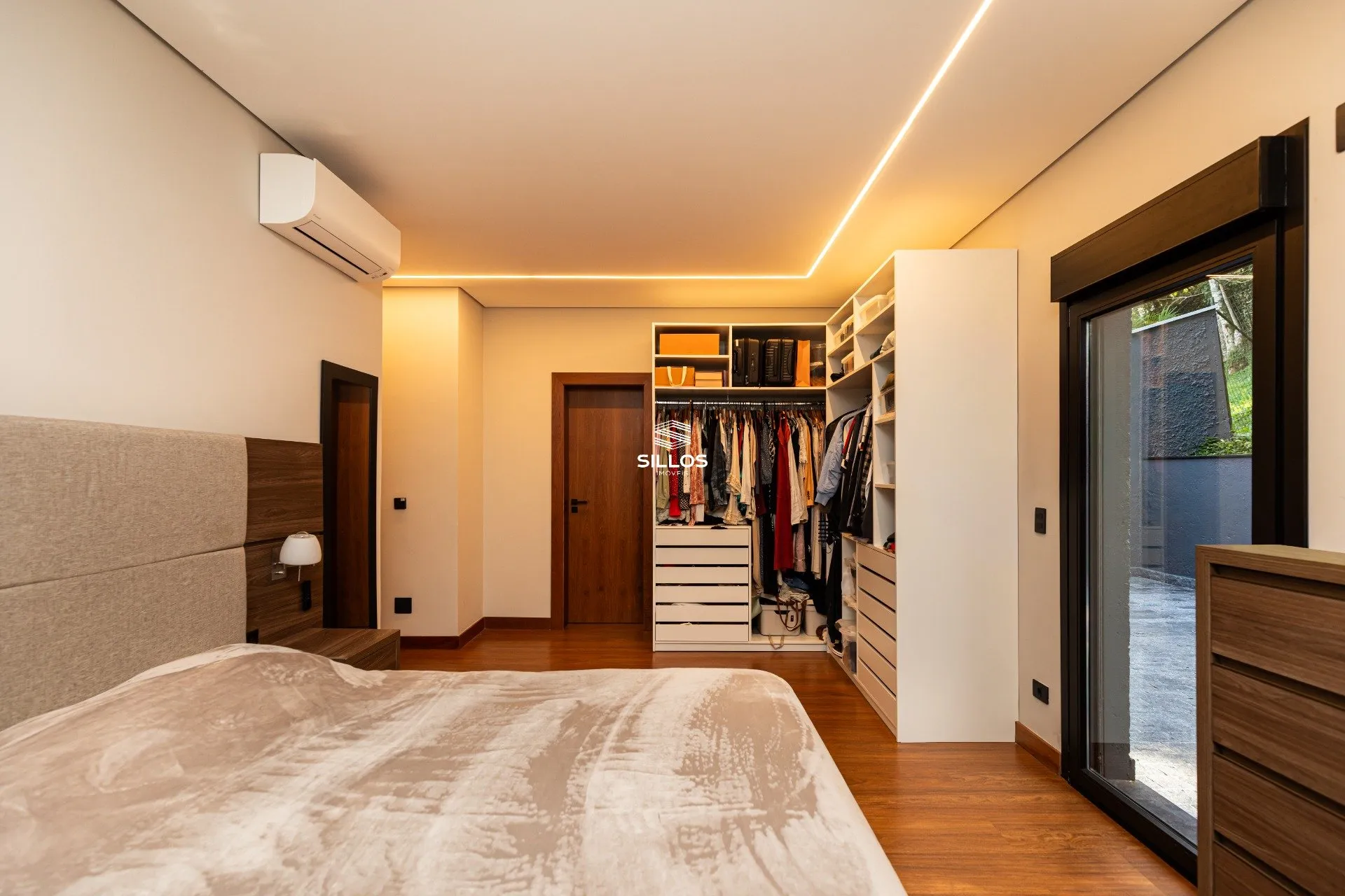 Condominium house with 5 bedrooms and 4 en-suites with balcony — photo 14