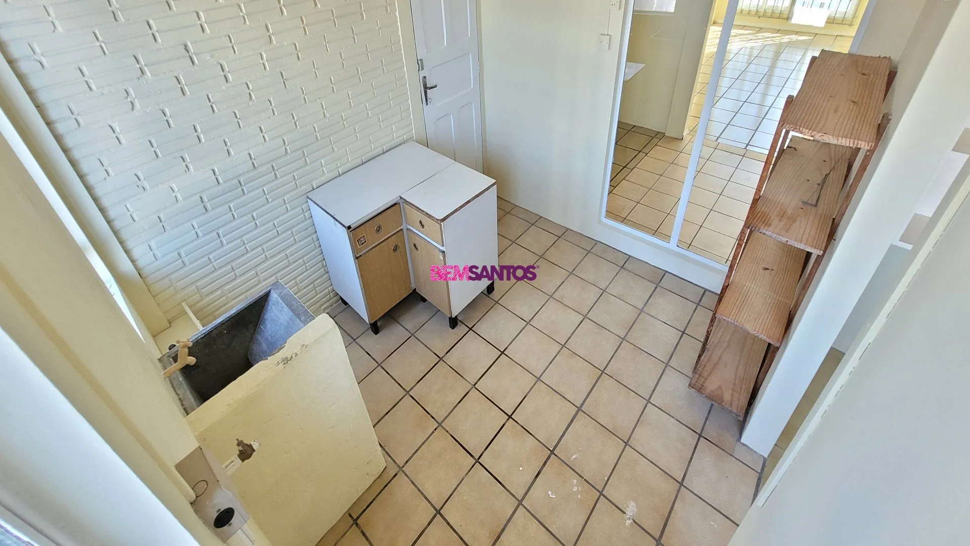 House with 3 en-suite bedrooms and private garden — photo 12