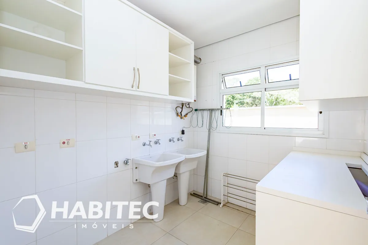 Residential house with 4 bedrooms and an integrated kitchen — photo 20