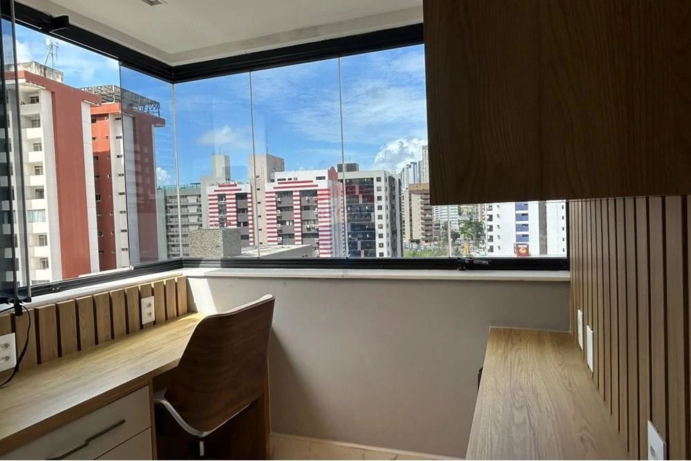 Furnished apartment, 132 m², with a glass-enclosed balcony — photo 34