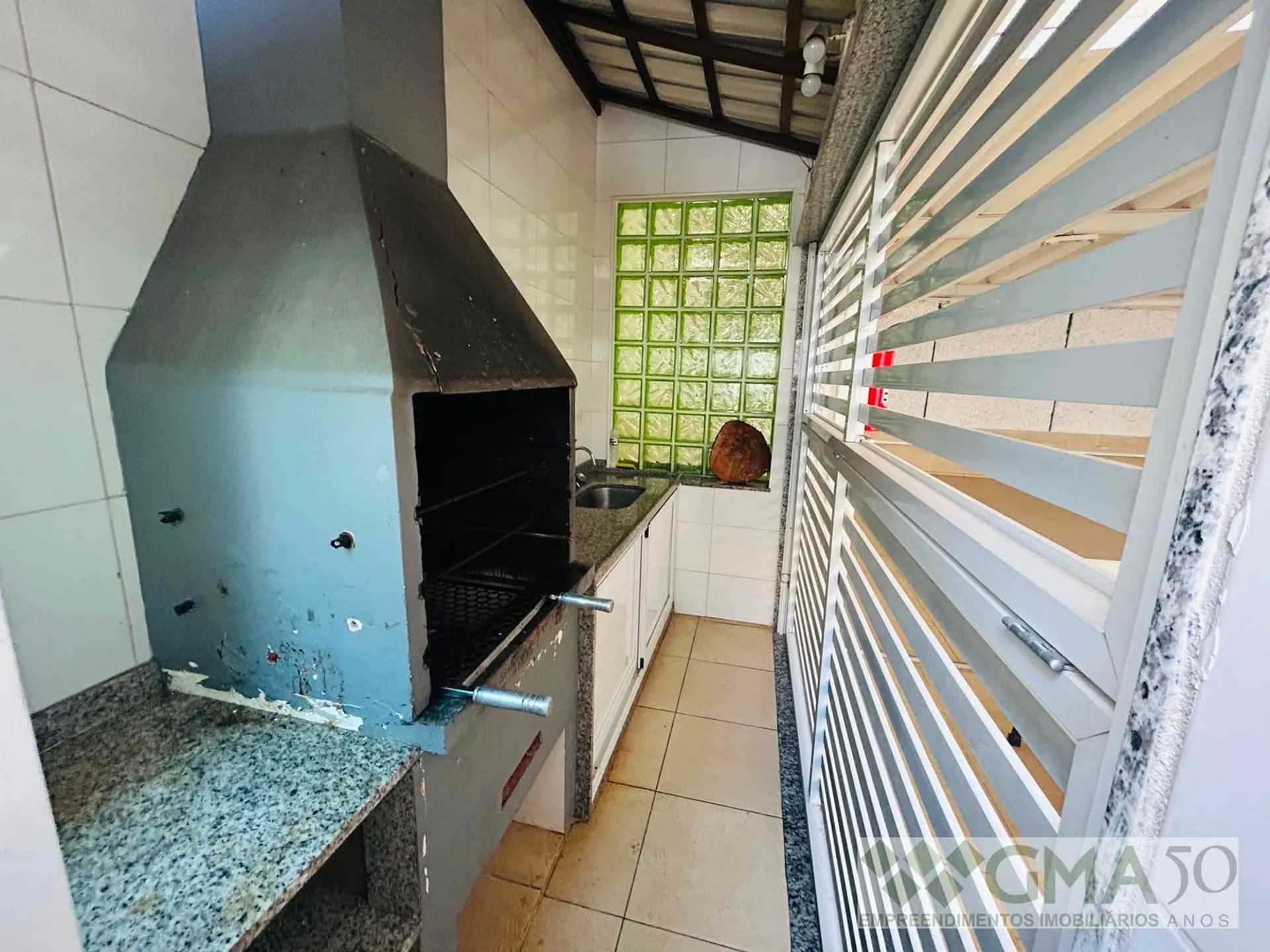 Rental apartment with 3 bedrooms and 3 bathrooms — photo 30