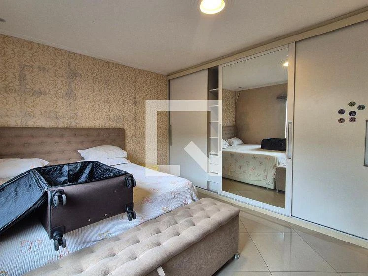 Furnished house, 400 m², with a glass-enclosed balcony — photo 48