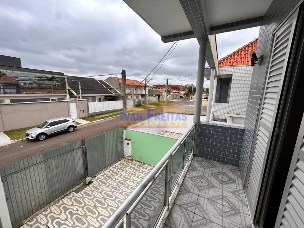 3-bedroom house with a walk-in closet in Curitiba — photo 4