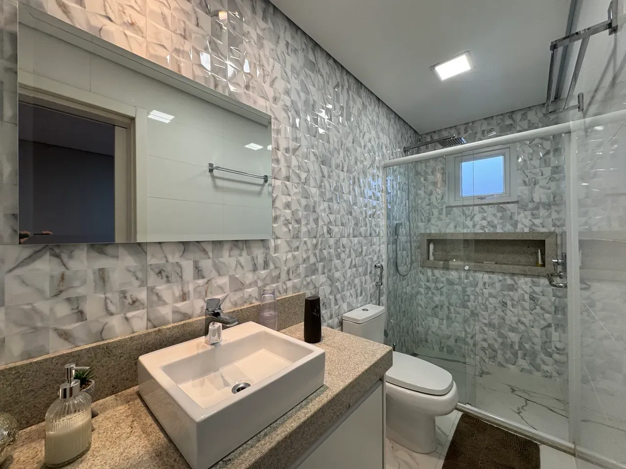 Furnished house with 3 bedrooms and 5 bathrooms, 3 parking — photo 22
