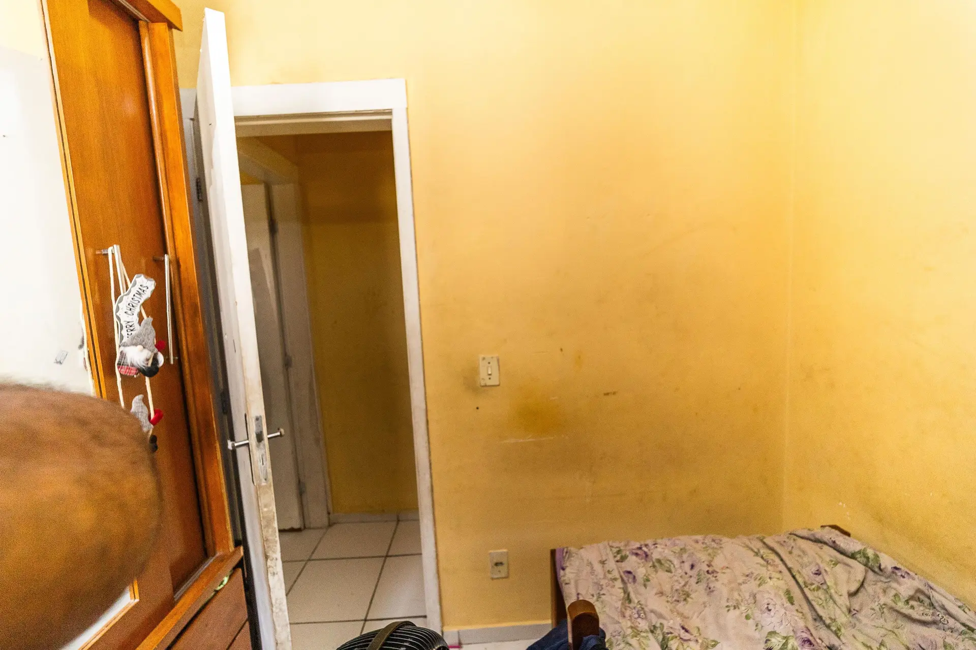 2-bedroom apartment in a building with a pool — photo 32