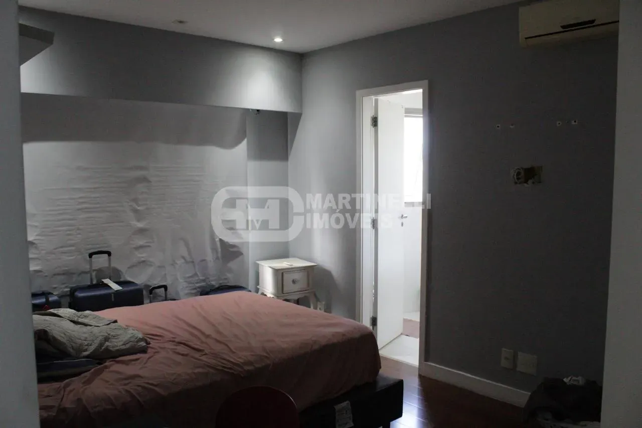 Furnished apartment with 4 bedrooms and a glass balcony — photo 27