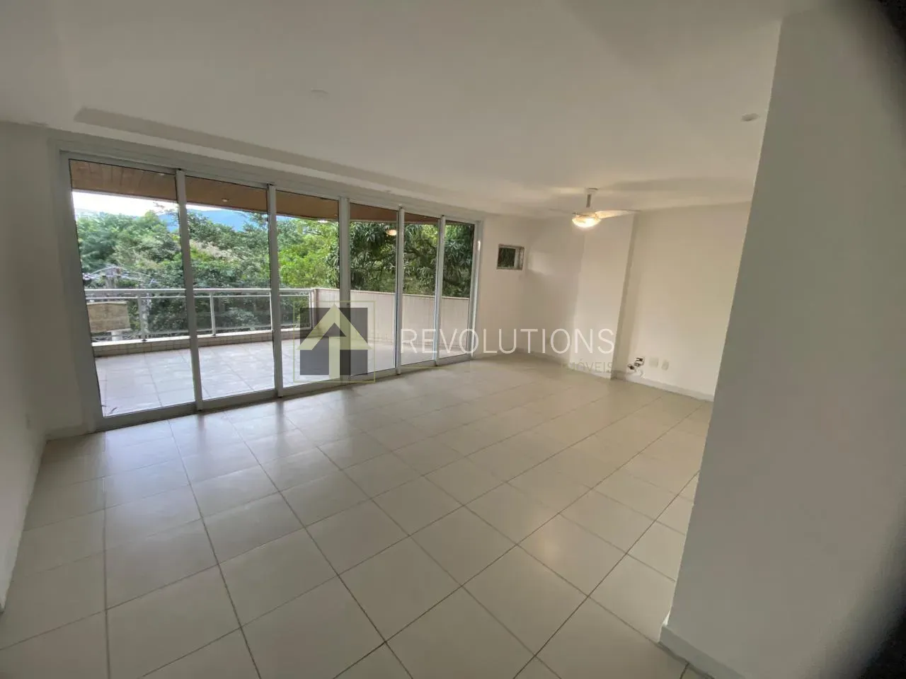Apartamento de 3 quartos com 5 banheiros e cozinha fechada — photo 40