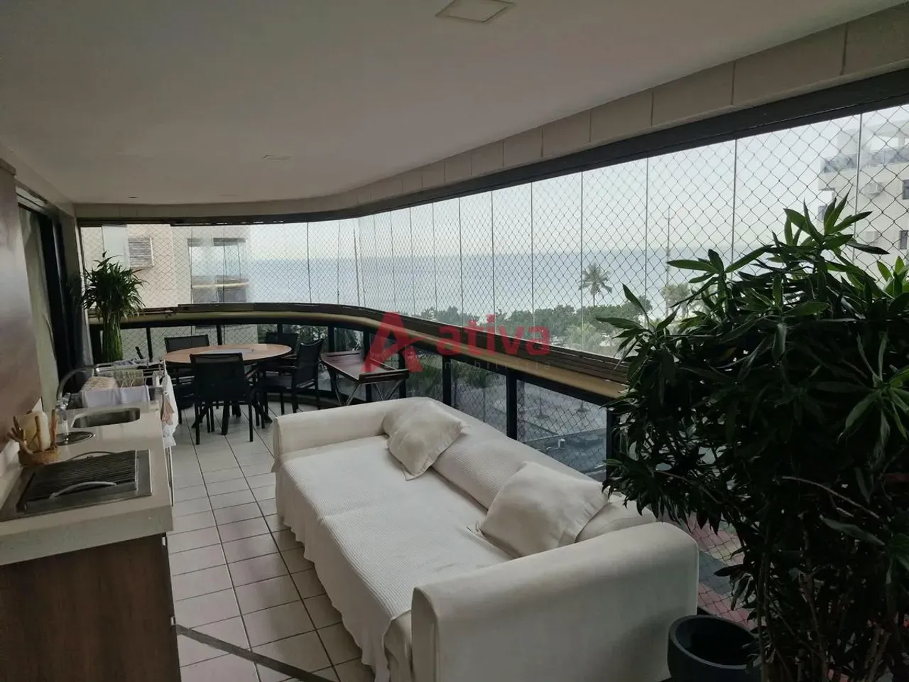 Furnished 3-bedroom apartment with 5 bathrooms — photo 21