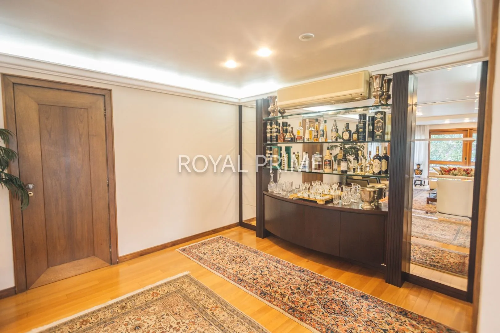 Furnished house in a gated community with 4 bedrooms and 5 baths — photo 14