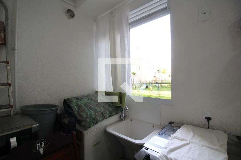 Apartamento de 2 quartos com 1 banheiro e cozinha separada — photo 24