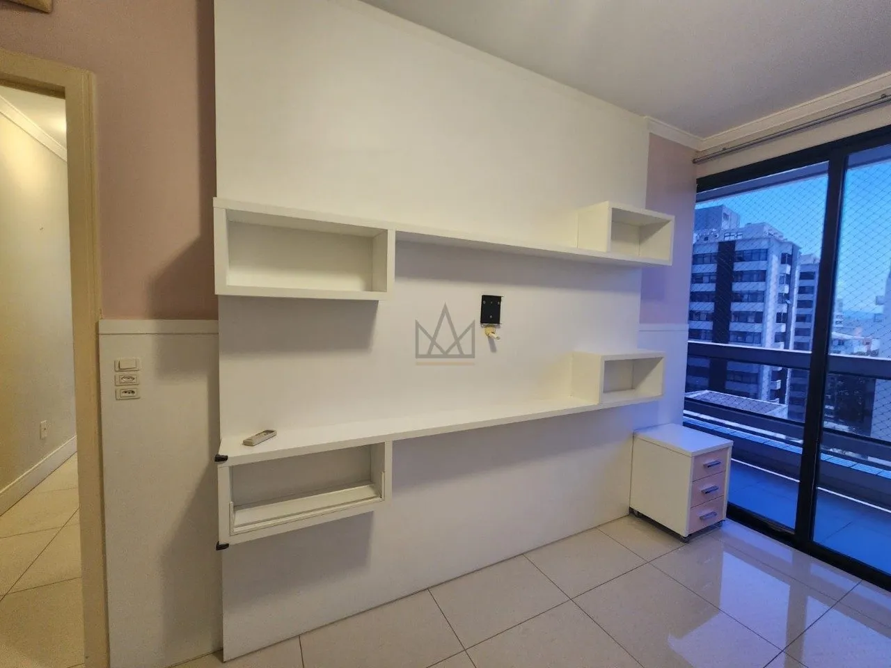 4-bedroom apartment in a building with a gym — photo 23