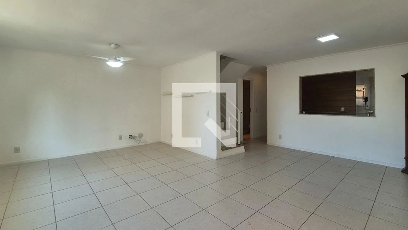 Casa de 4 dormitorios con balcón y 3 plazas de parking — photo 42