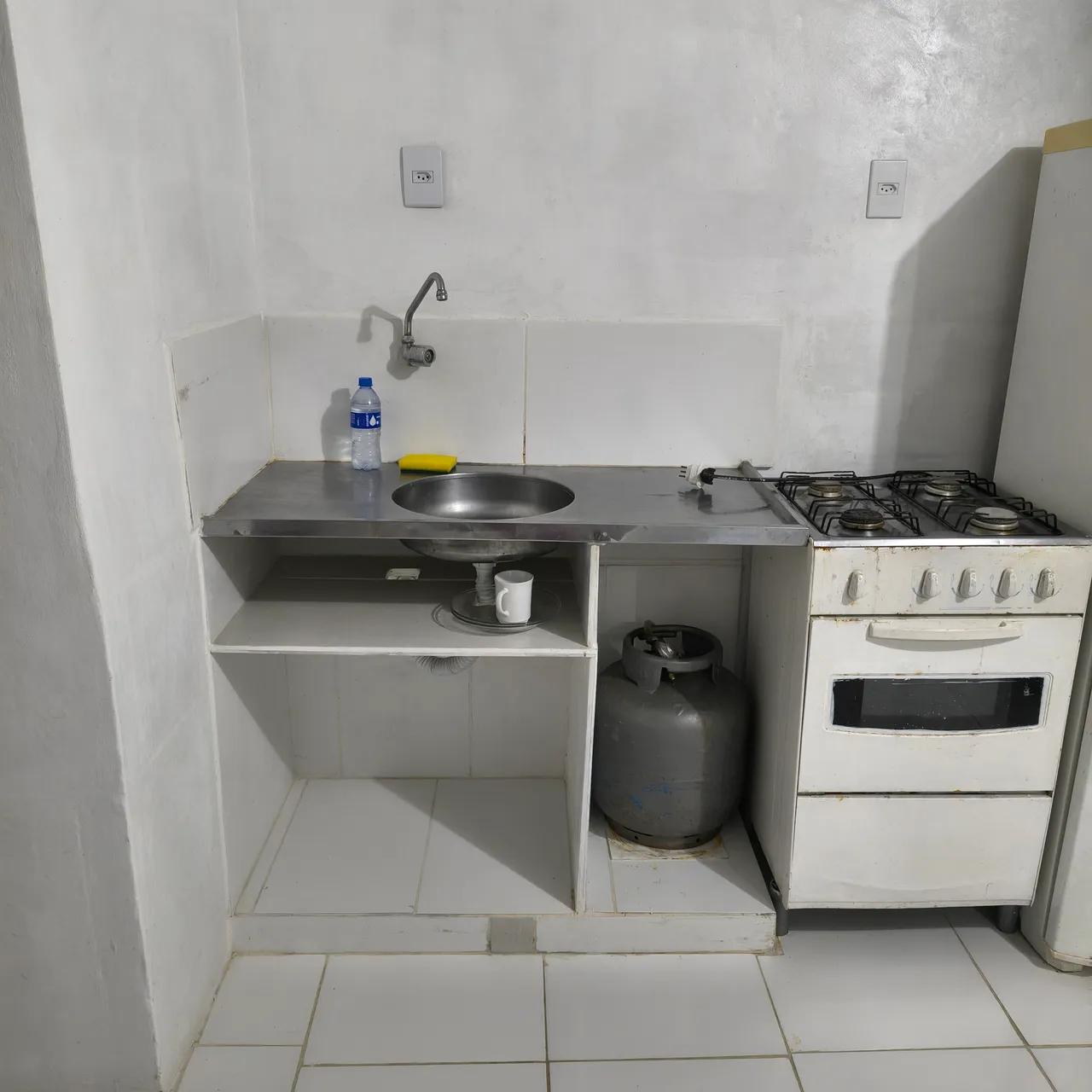 20 m² studio with a home office and a washing machine — photo 2