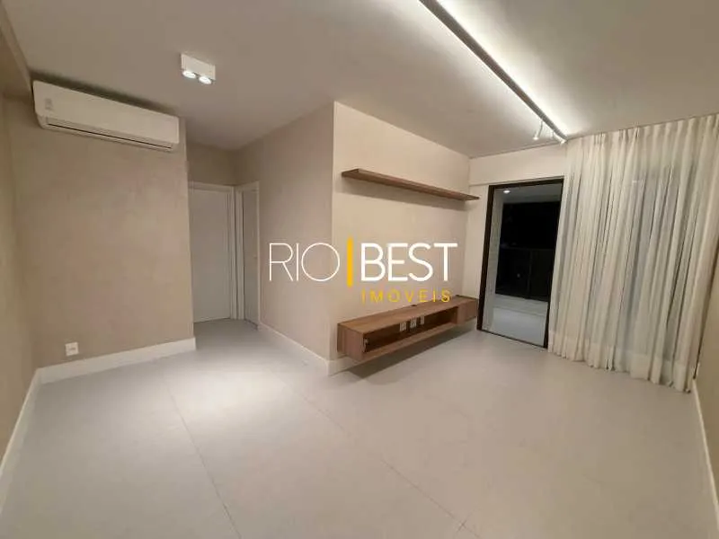 Apartamento de 2 quartos em condomínio com sauna