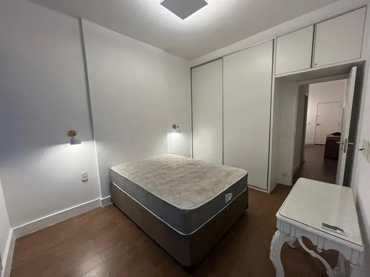 Furnished 1-bedroom apartment with 1 parking space — photo 3