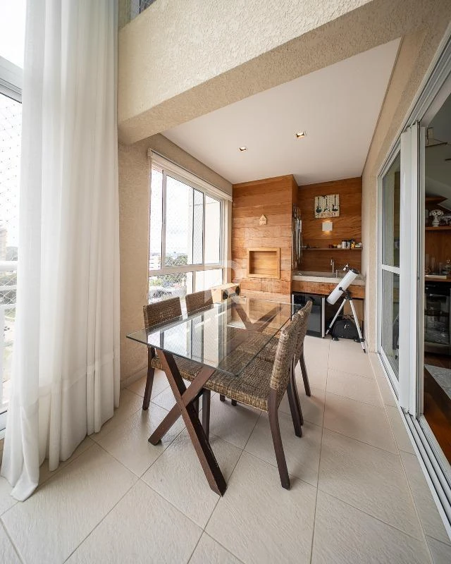 Балкон з грилем та 4 спальні: квартира 186 м² — photo 9