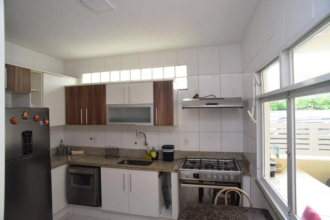 5-bedroom house with a washing machine — photo 16