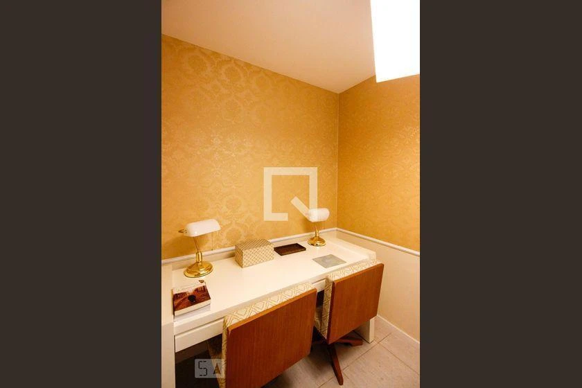 House for rent with 4 en-suite bedrooms and 450 m² — photo 34