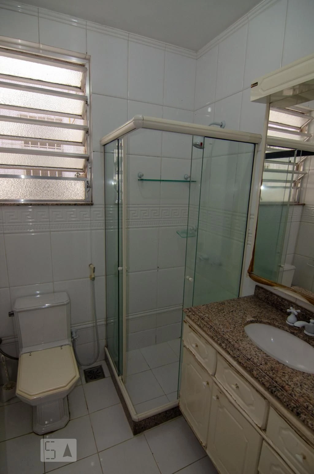 Furnished apartment with 2 bedrooms and 2 bathrooms — photo 34