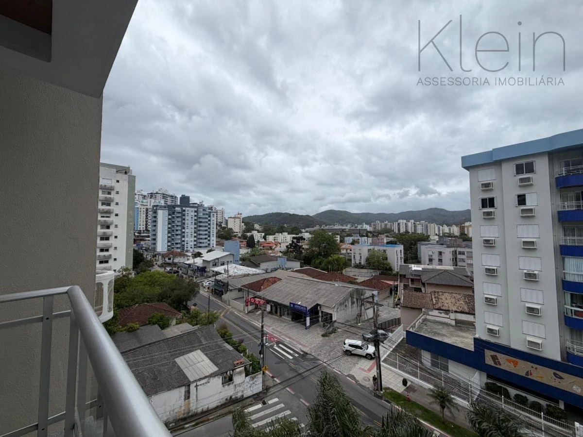 Glass-enclosed balcony in a 3-bedroom apartment, 75 m² — photo 8