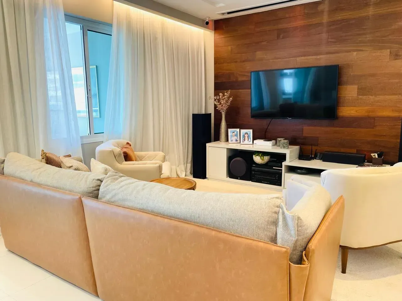 Furnished apartment with 3 bedrooms and 4 bathrooms — photo 8