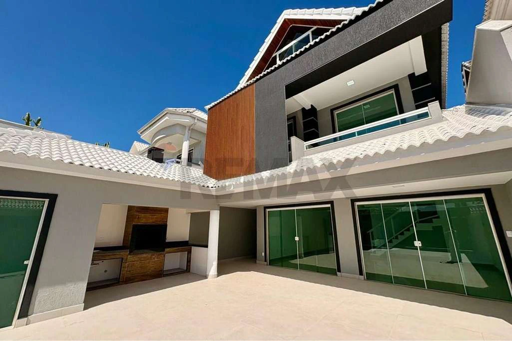 4-suite house with 305 m² and 3 parking spaces — photo 17