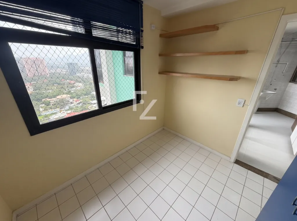 Duplex apartment on the 20th floor with city and water views — photo 50