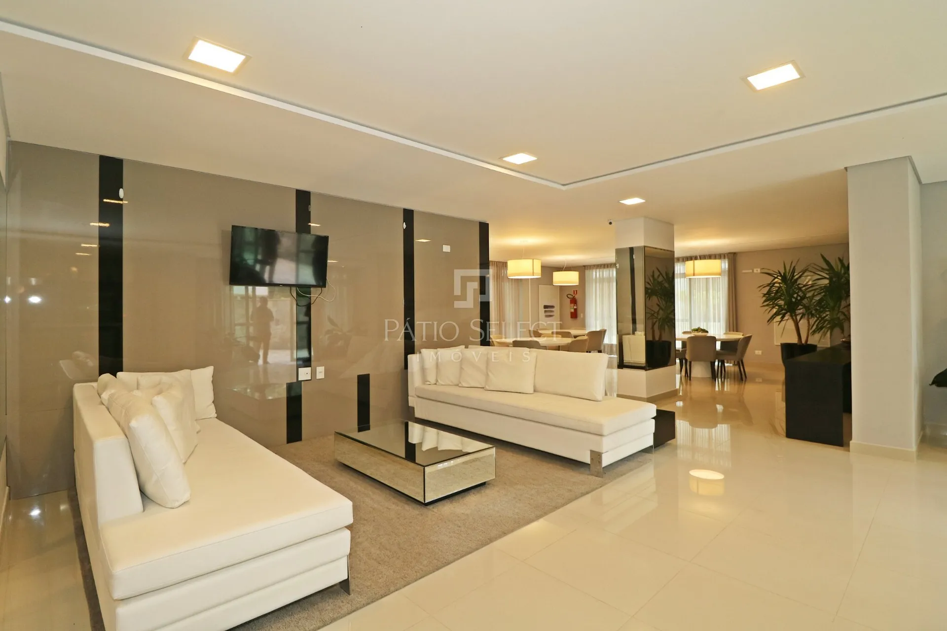Apartment on the 8th floor with a glass-enclosed balcony — photo 21