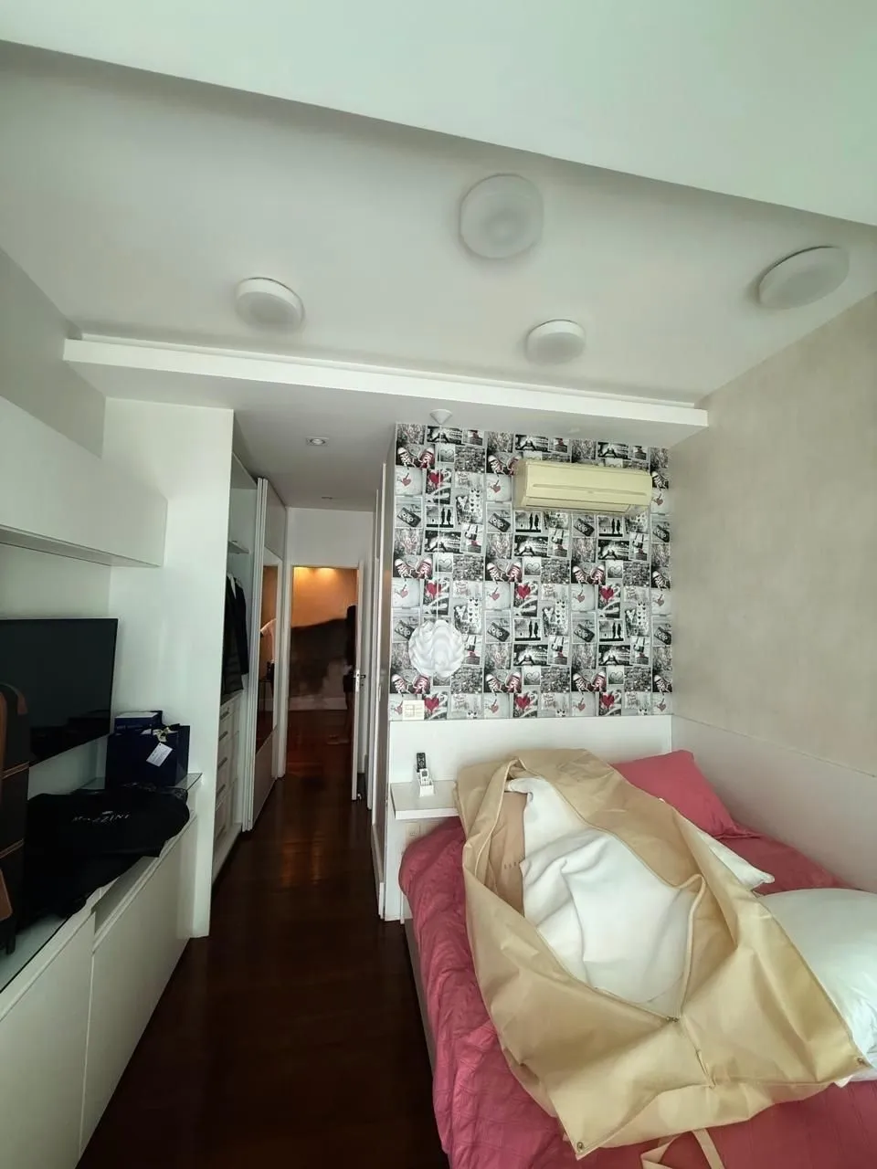 Furnished apartment with 4 bedrooms and 5 bathrooms — photo 16