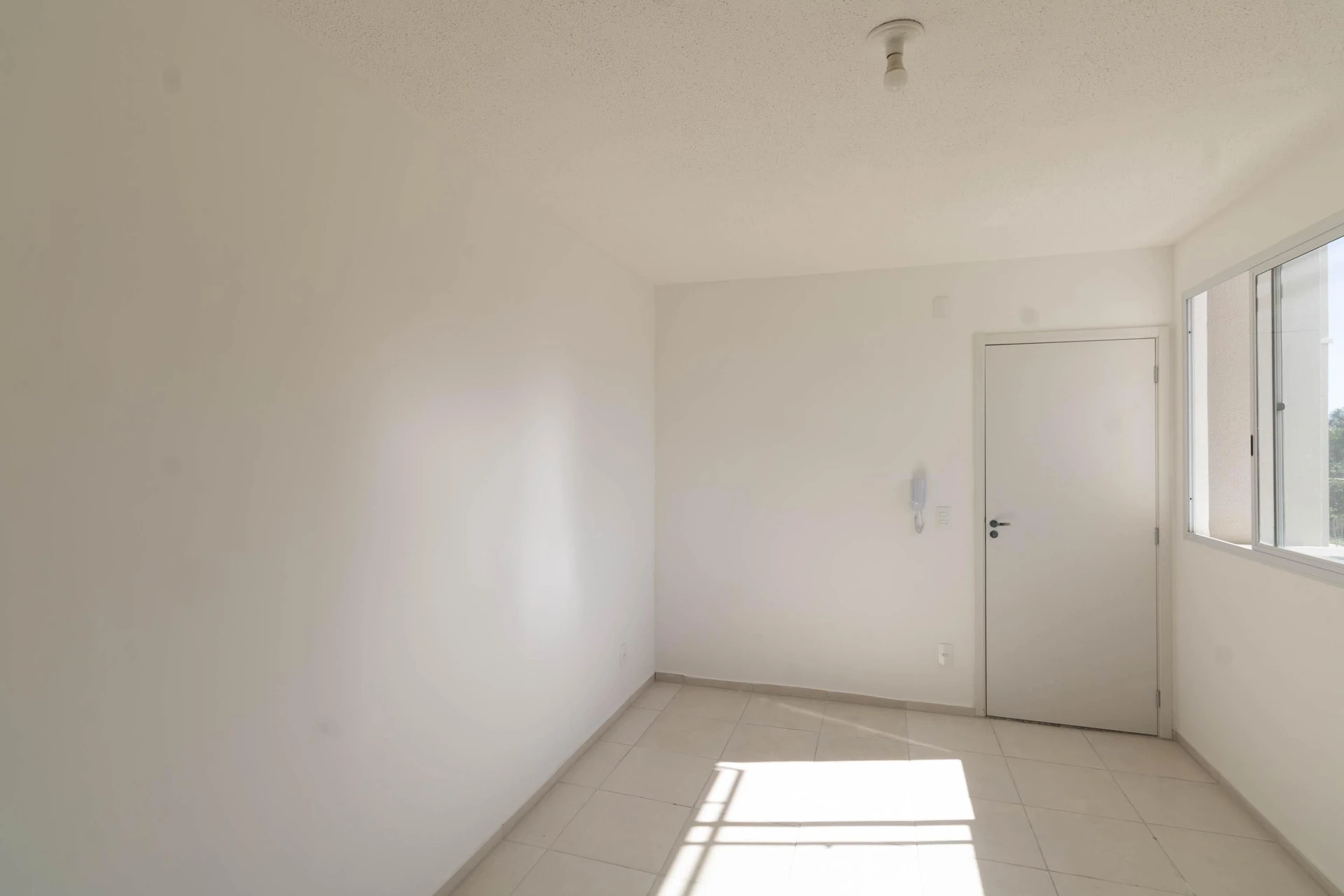 Apartamento com 2 quartos e 1 banheiro que aceita pets